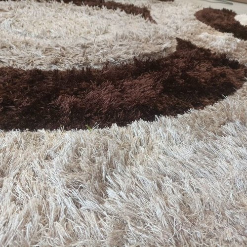Set of 2 used living room rugs with different designs, 270x213 cm each