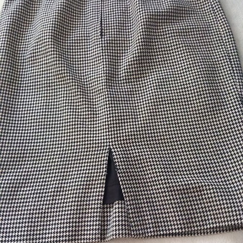 Woolen skirt black and white checkered like new