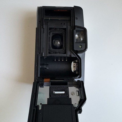 Canon Sure Shot 76 Zoom Date AF film camera with Kodak Gold and Philips battery