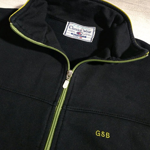 Unisex track jacket size M in excellent condition, black with fleece