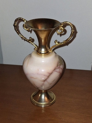 Βάζο vintage διακοσμητικό από όνυχα μεταχειρισμένο με μεταλλικές λαβές και βάση