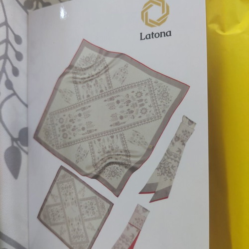 Latona square scarf 100% silk