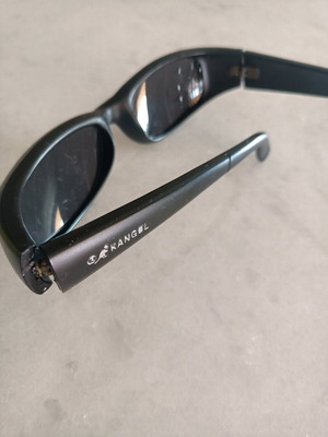 Vintage Kangol sunglasses like new, black wrap-around style