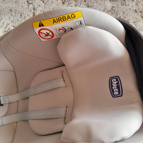 Chicco baby car seat like new