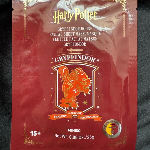 Miniso nourishing face sheet mask new, Harry Potter Gryffindor series