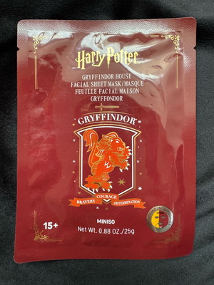 Miniso nourishing face sheet mask new, Harry Potter Gryffindor series