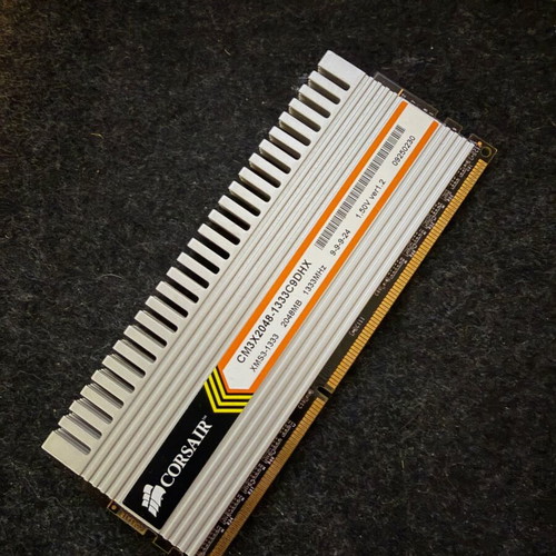 Corsair XMS3-1333 DDR3 2GB CL 9-9-9-24 memory used tested