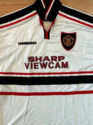 Manchester United 1997–99 Away Shirt Umbro Sharp Viewcam XL