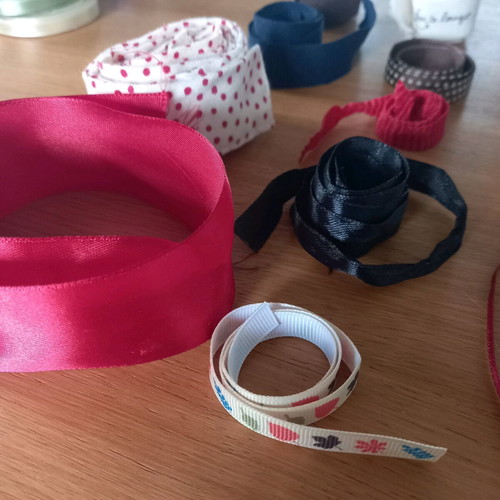 Short ribbons used, assorted colours and patterns