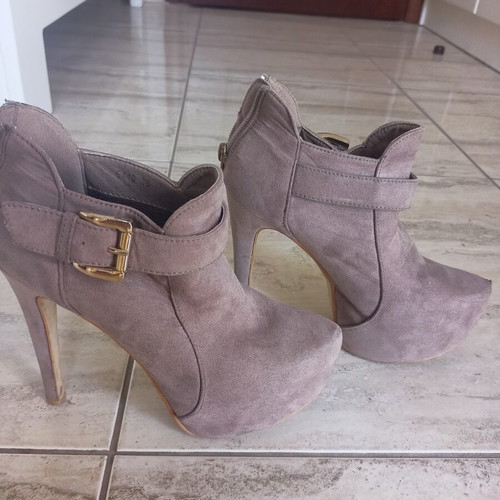 Women's high-heeled ankle boots with double sole and thin heel size 36 used, beige