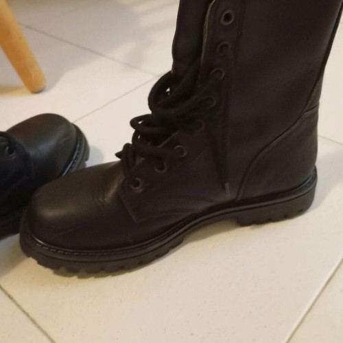 Leather boots handmade like new, black, genuine