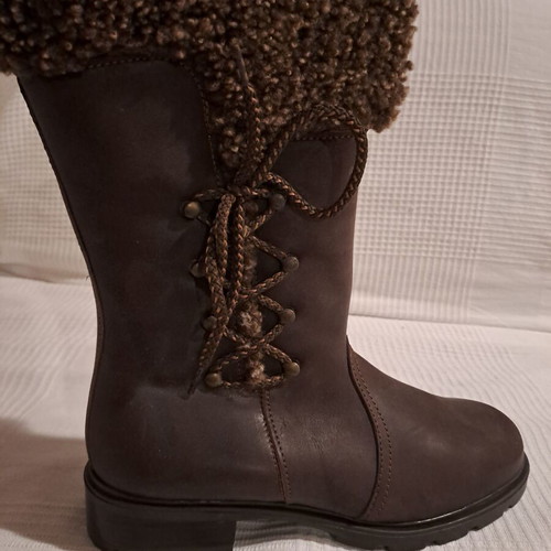 Leather women's boots size 37 new, brown, winter lined