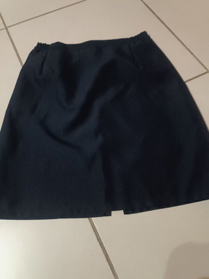 Parade skirt like new, dark blue, for girls aged 13-14