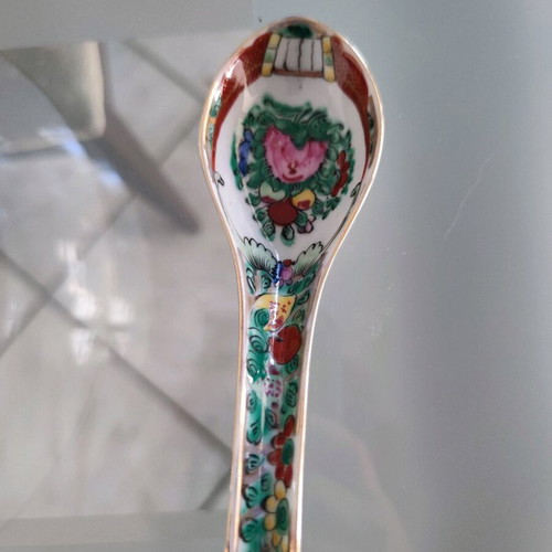 Set of bowl with spoon and deep plate made of Chinese porcelain new