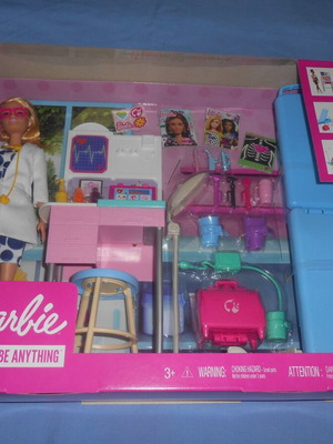 Barbie Γιατρός σε σφραγιστή συσκευασία