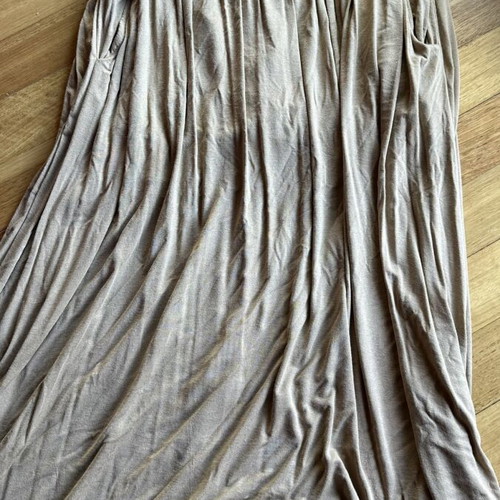 Stradivarius long beige skirt with pockets medium like new