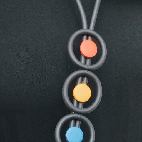 Silicone summer necklace, black with multicolor accents