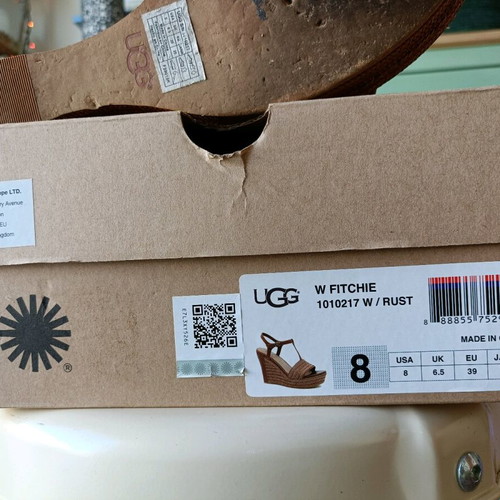 Ugg platform shoes used, size 39, beige