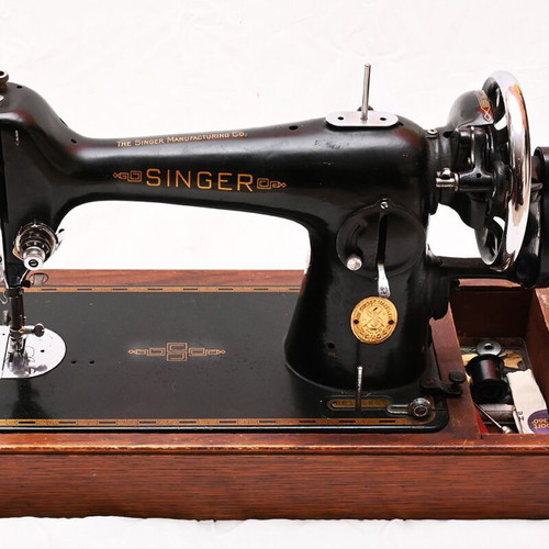 Singer sewing machine from 1960s used with wooden case