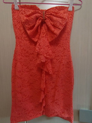 Strapless women's dress coral like new, size Small