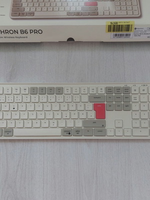 Keychron B6 Pro Ultra-Slim ασύρματη πληκτρολόγιο καινούργιο, Retro Red