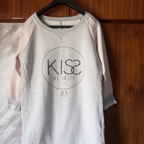 Stradivarius sweatshirt dress like new with grey and pink satin sleeves