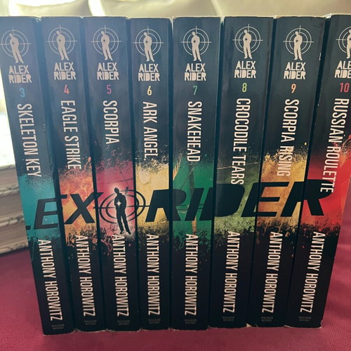 Alex Rider book series 3-10 like new, English, 8 volumes