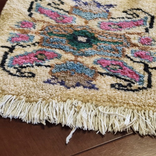 Handmade chair seat rugs set of 4 like new 35x43 cm