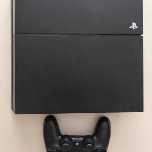 PlayStation 4 500GB console used with DualShock 4 controller