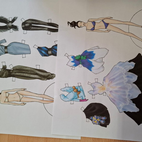 Papercraft High Fashion Doll Dress-Up Set 16 Pages New
