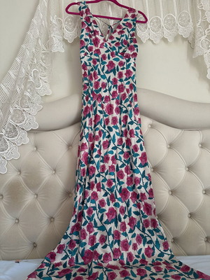 Karavan silk dress new, size M