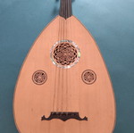 Oud used in very good condition, needs string replacement