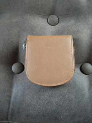 Small wallet like new, brown