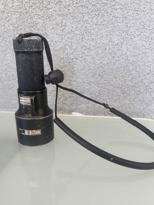 καταδυτικός φακός Mares 300L