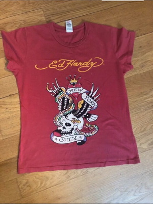 Ed Hardy women's tshirt collectible like new, red size M