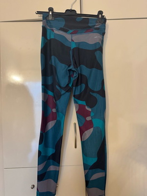 Nike dri-fit γυναικείο κολάν ΝοSmall σαν καινούριο