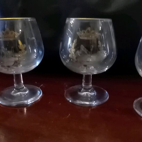 Glasses with crown like new, set of 3