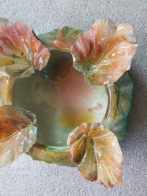 Clay ashtray with flower leaves new