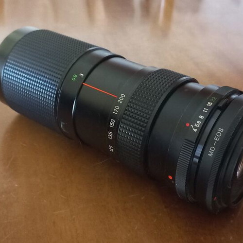 Soligor MD-EOS Telephoto Zoom Lens used, focus 0 to 200m