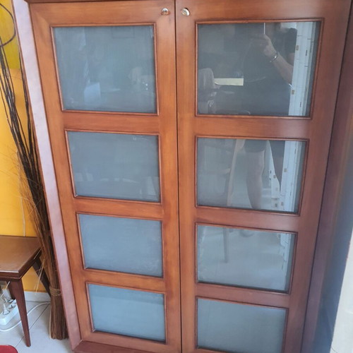 Handmade cherry showcase used with sandblasted doors