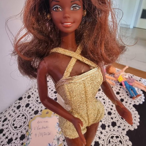 Vintage Barbie Fashion Photo Christie 1977 like new