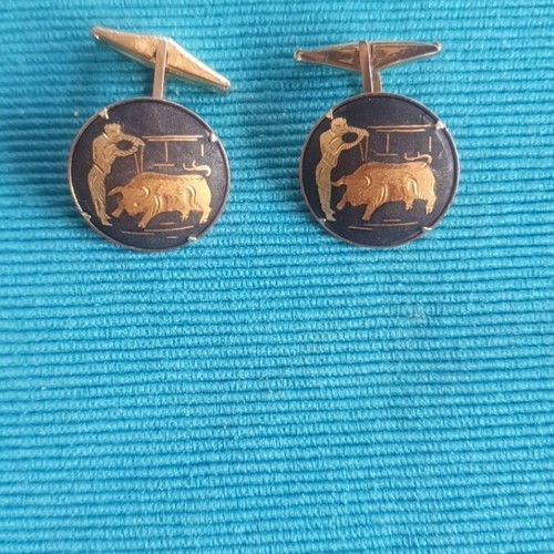 Vintage Damascene Toledo cufflinks used, gold and black