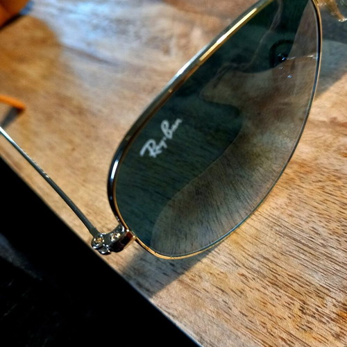 Ray Ban Aviators sunglasses like new, teal blue shades