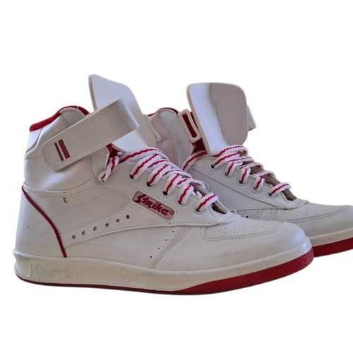 Vintage Strike athletic shoes size 40, new, white