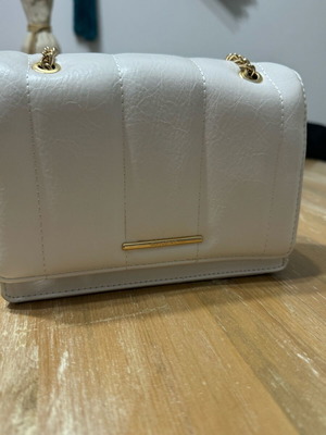 White bag with chain like new
