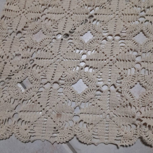 Handmade lace tablecloth beige, like new, 82x82 cm