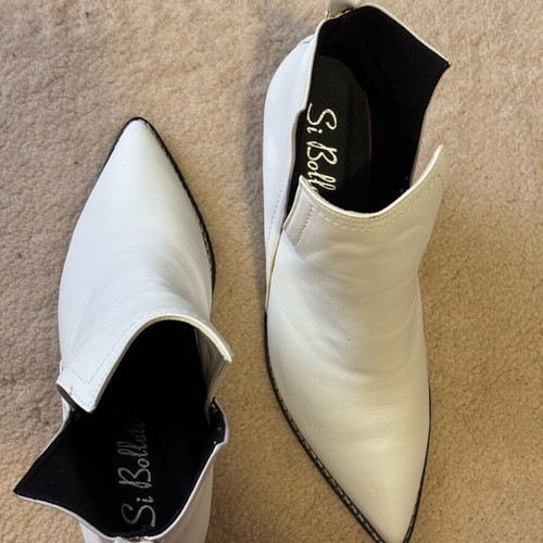 White ankle boots with side openings, brand new