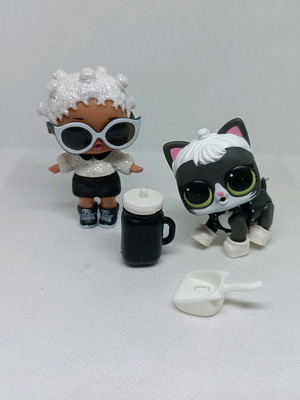 Lol Surprise doll and pet set like new with accessories