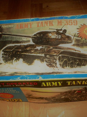 Leopard Battery-Powered Plastic Tank New from Lyra 70s