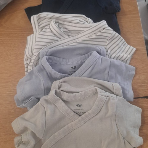 H&M short-sleeve baby bodysuits set of 4 like new, 56cm, 100% cotton